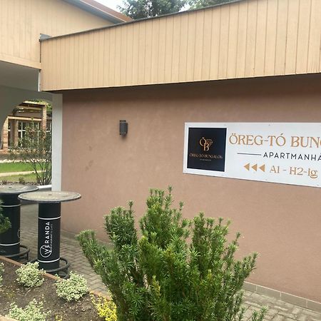 Oereg-To Youth Hostel Тата Экстерьер фото